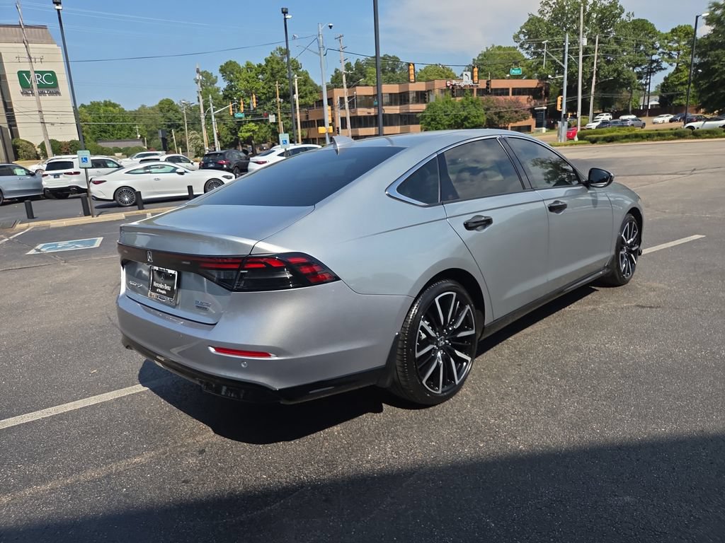Used 2024 Honda Accord Touring image 5