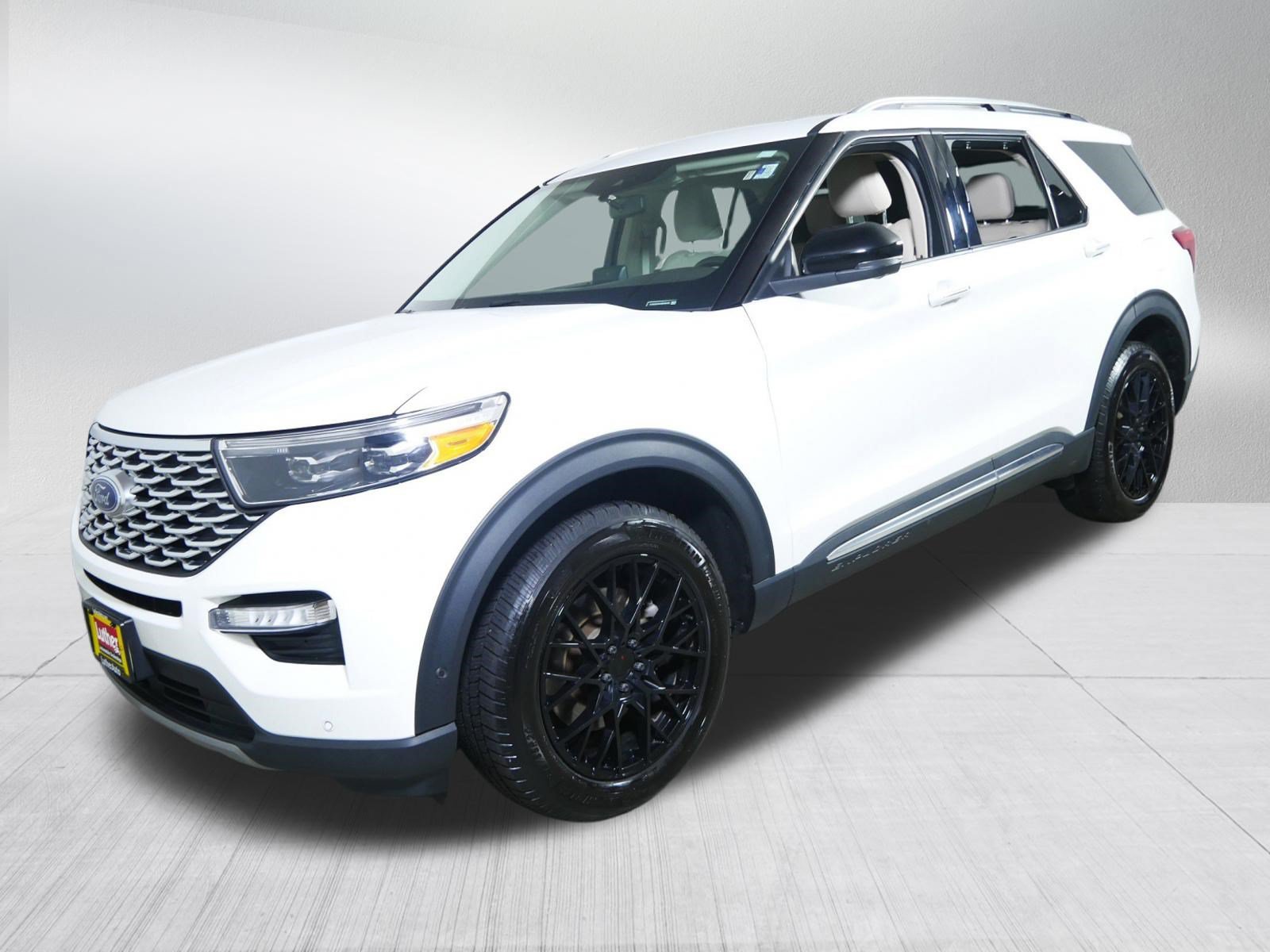 Used 2022 Ford Explorer Platinum w/ Premium Technology Package AWD/4WD image 3