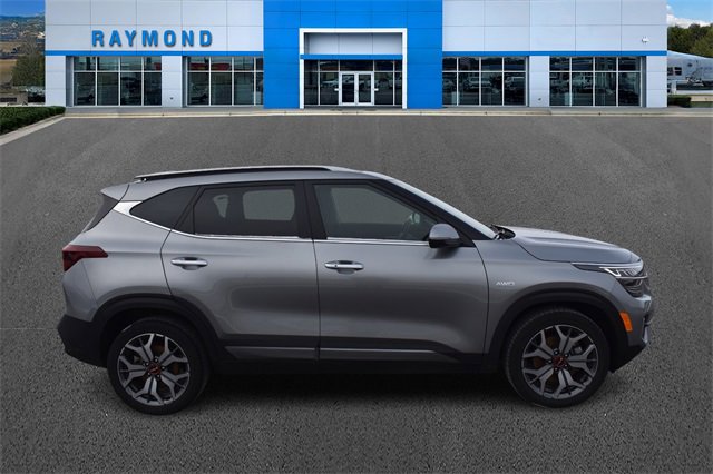 Used 2023 Kia Seltos SX w/ SX Sunroof Package image 2