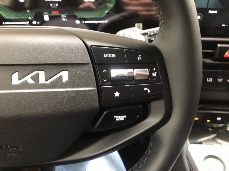 New 2026 Kia Sportage EX image 25