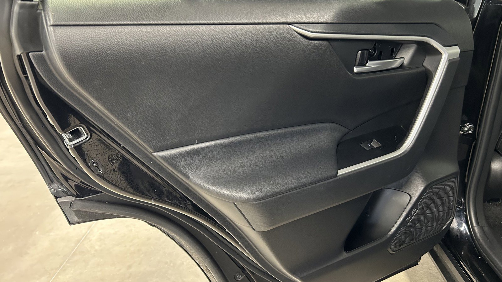 Used 2024 Toyota RAV4 XLE image 13