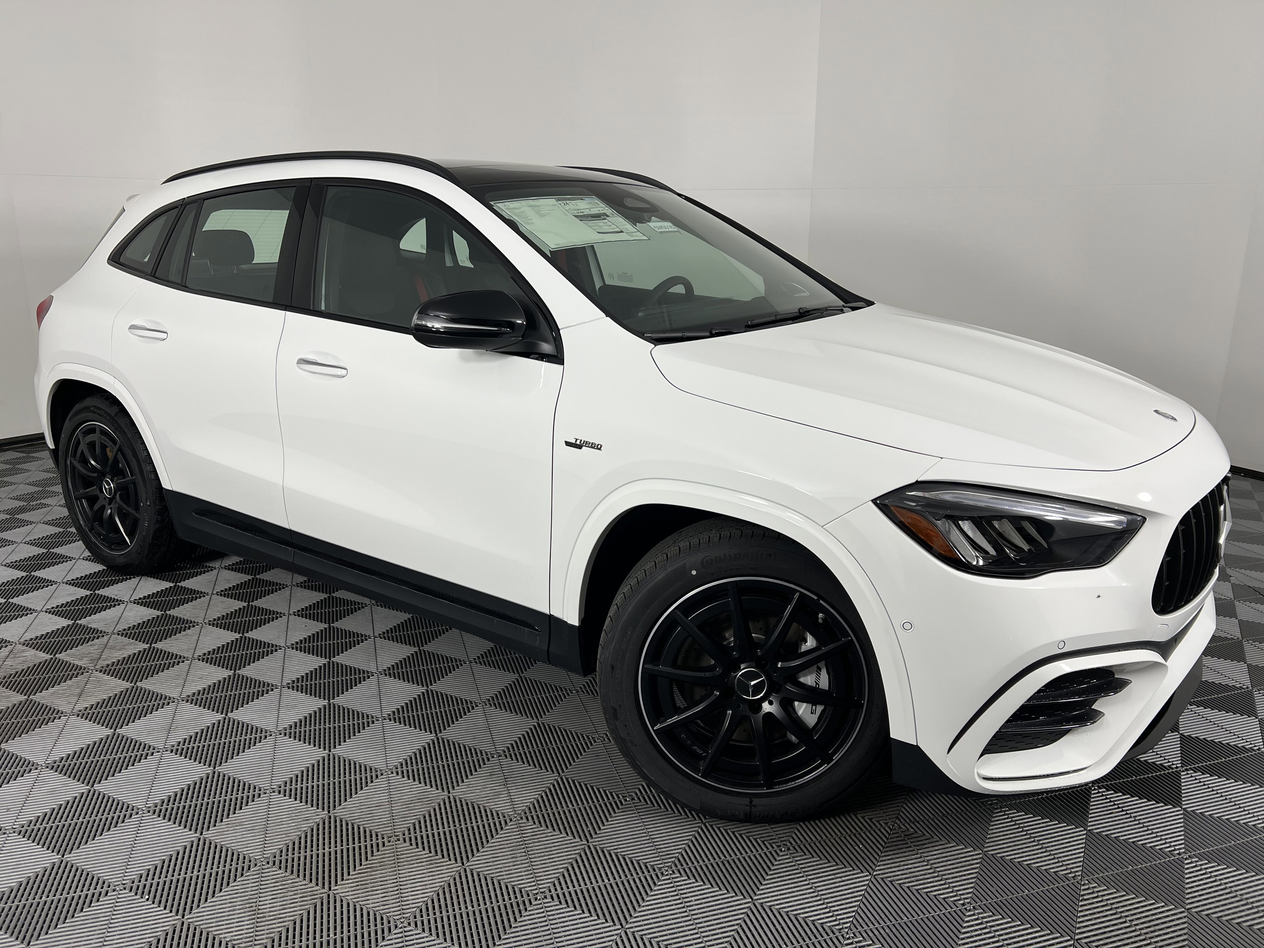 New 2025 Mercedes-Benz GLA 35 AMG 4MATIC image 2