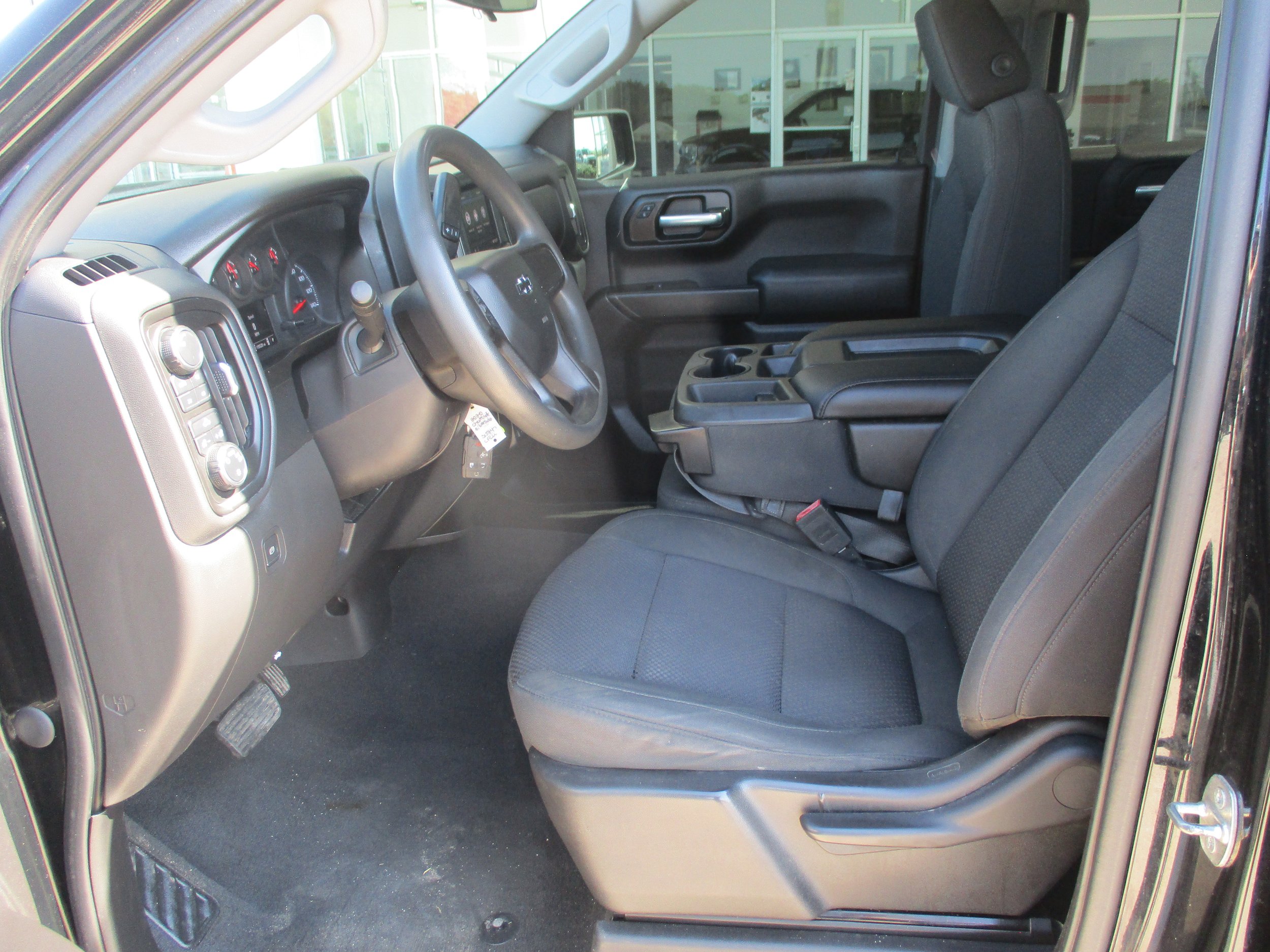 Used 2020 Chevrolet Silverado 1500 Custom Trail Boss w/ Custom Convenience Package AWD/4WD image 4