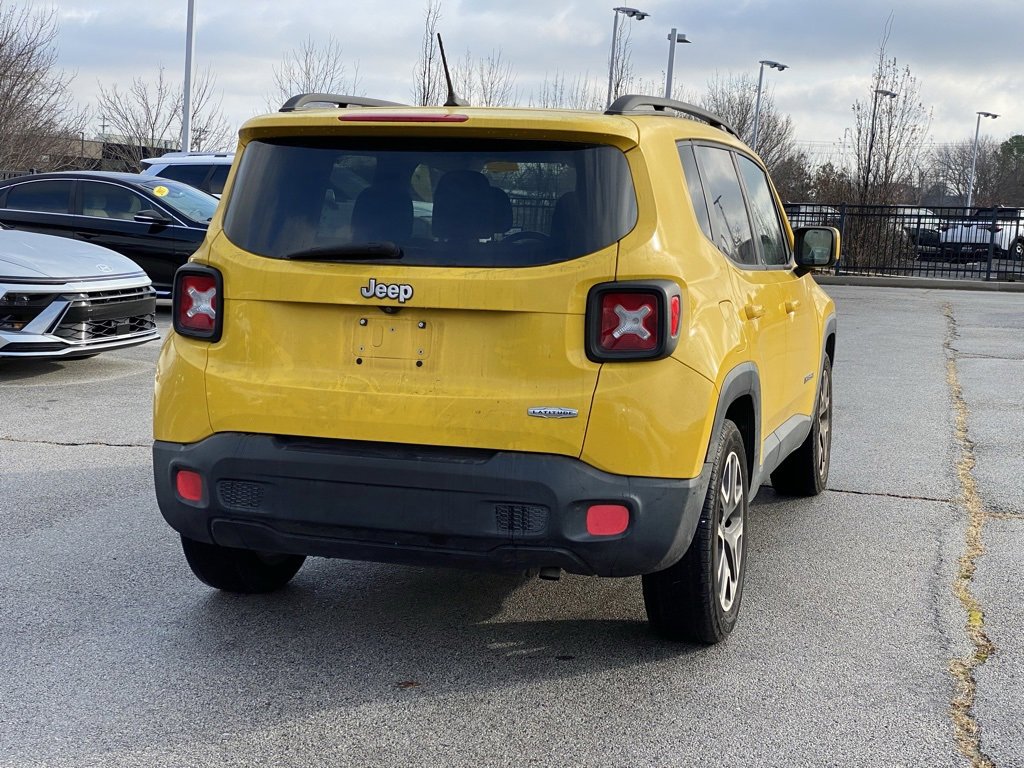 Used 2016 Jeep Renegade Latitude w/ Popular Equipment Group image 7