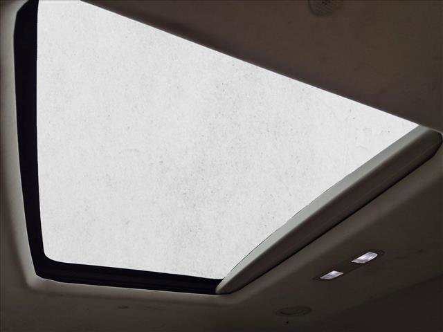 Used 2022 Buick Enclave Avenir w/ Avenir Technology Package FWD image 20