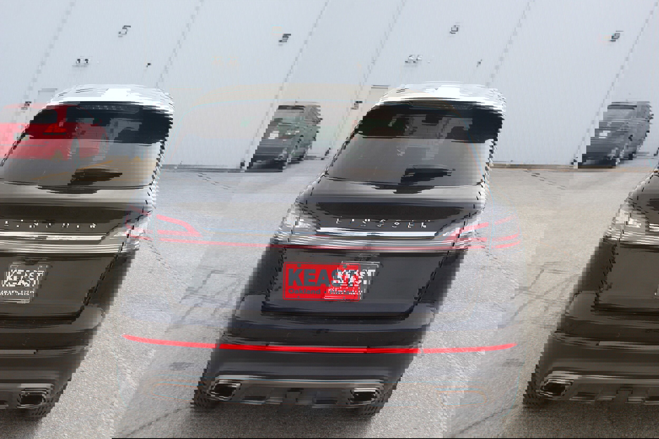 Used 2022 Lincoln Nautilus Reserve w/ Equipment Group 202A image 3