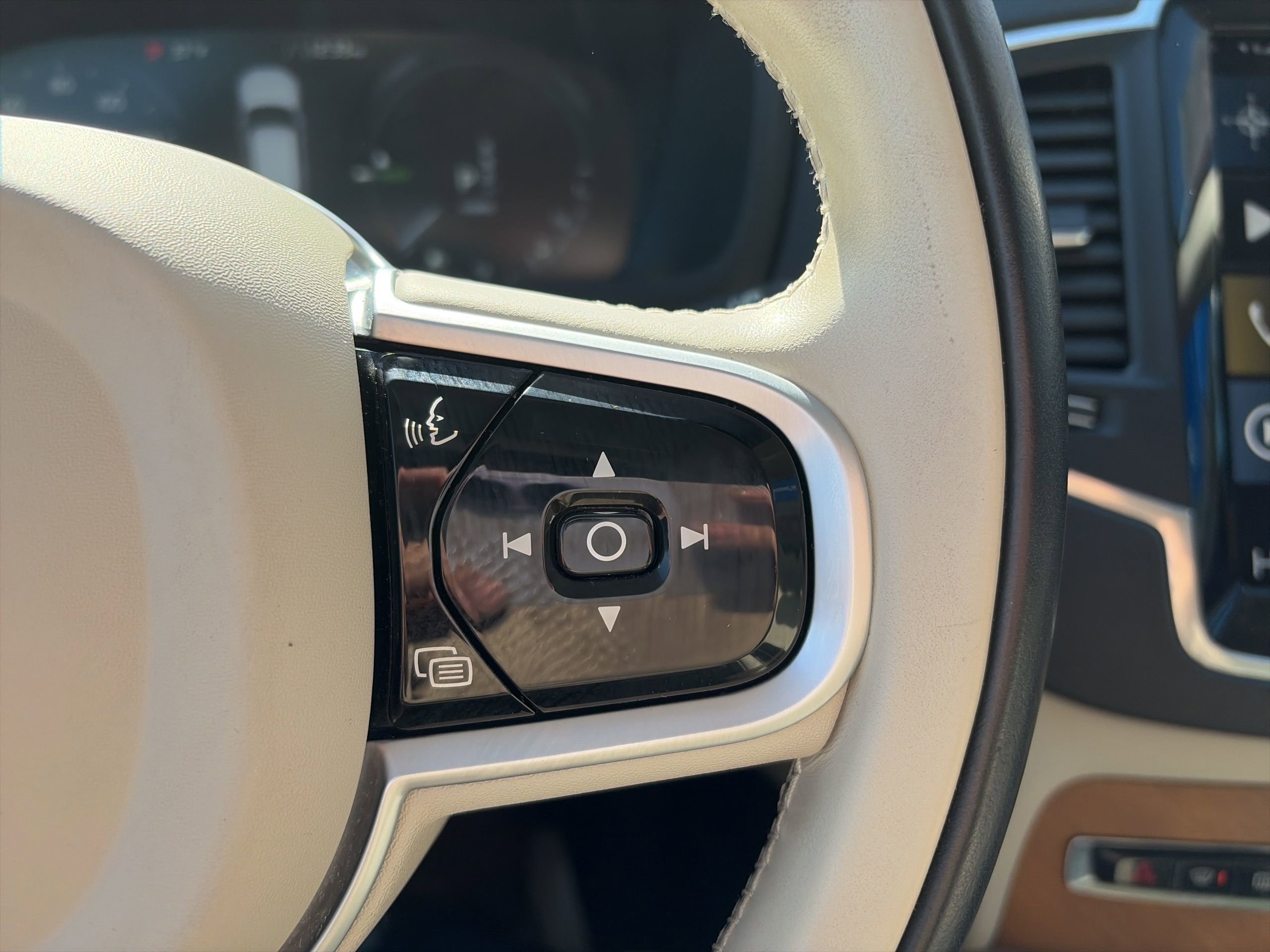 Used 2021 Volvo XC90 T8 Inscription Expression AWD/4WD image 24