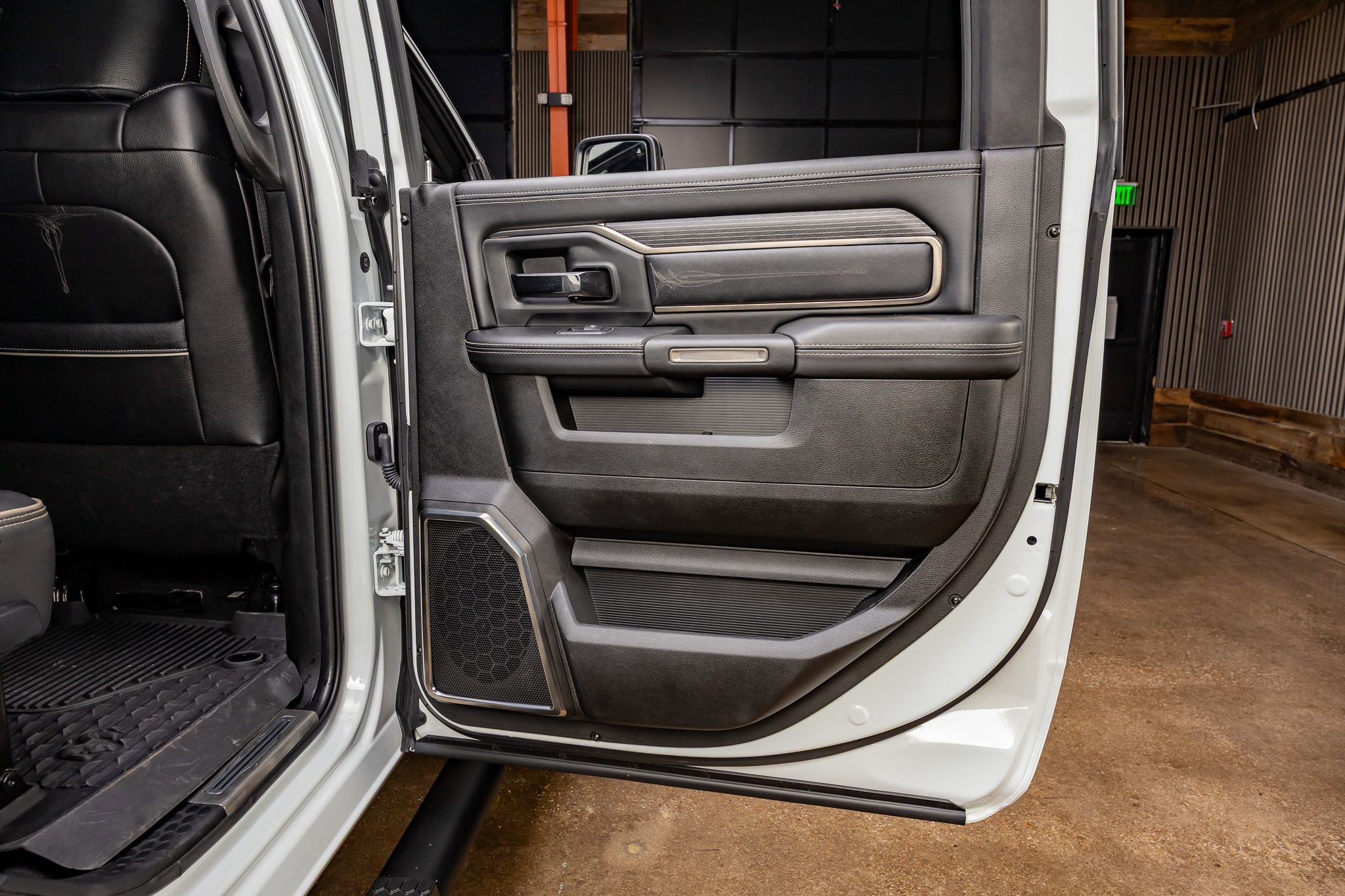 Used 2023 RAM 3500 Limited w/ Night Edition image 38