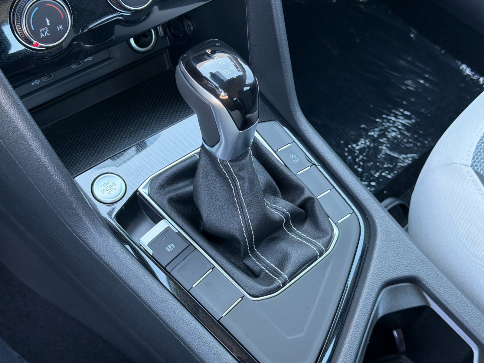 New 2027 Volkswagen Taos S FWD image 21