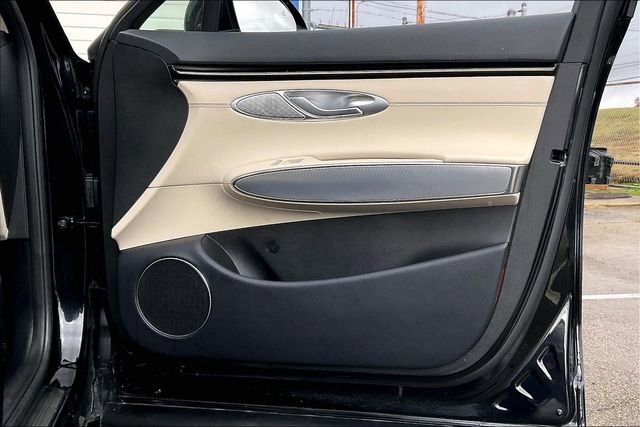 Certified 2025 Genesis GV70 2.5T Select w/ Select Package image 24