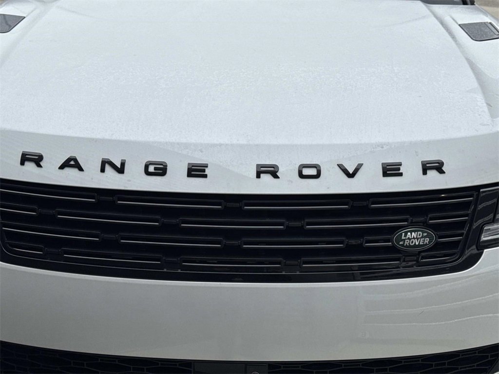 New 2025 Land Rover Range Rover Sport SE image 11
