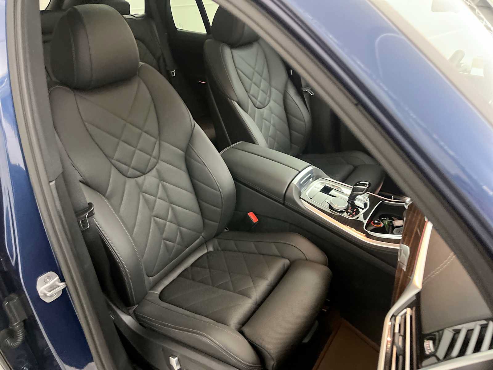 Used 2023 BMW X5 xDrive40i w/ Premium Package AWD/4WD image 32