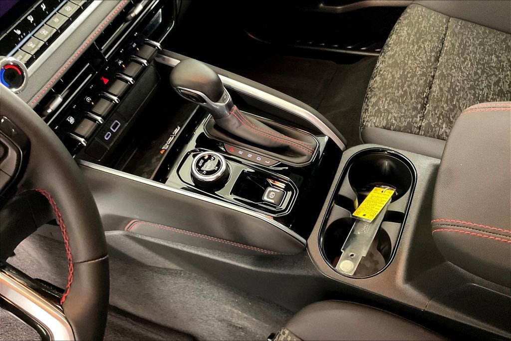 Used 2025 Chevrolet Colorado Z71 image 19