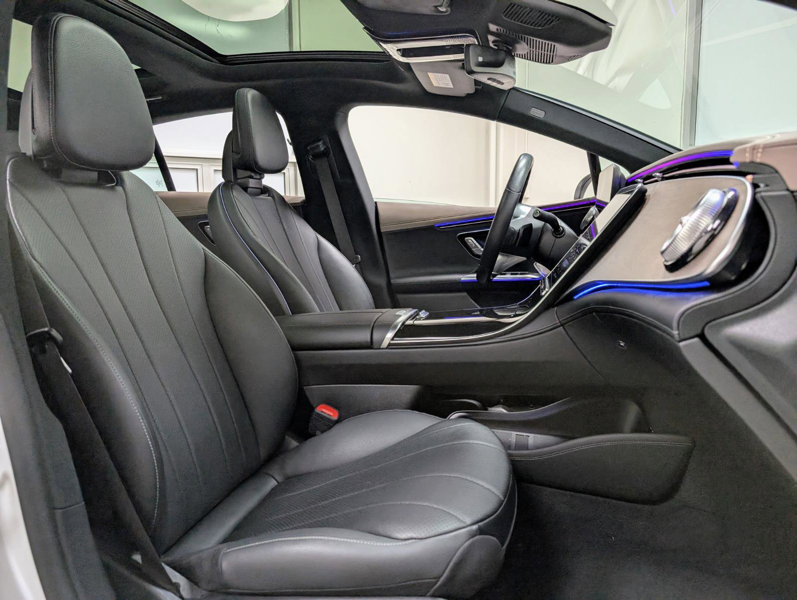 Used 2024 Mercedes-Benz EQE 350+ 4MATIC Sedan w/ Driver Assistance Package image 25
