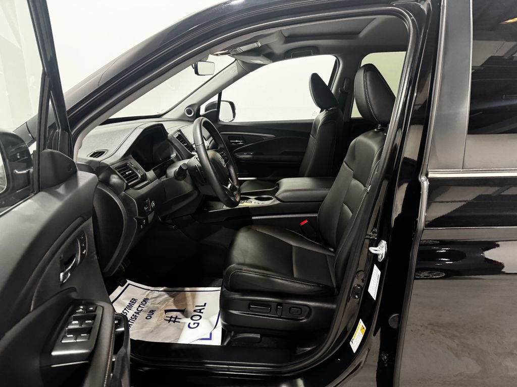 Used 2025 Honda Ridgeline RTL image 16