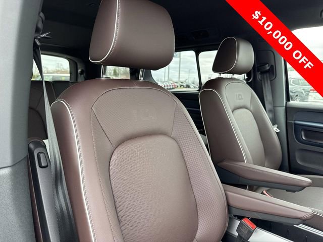 New 2025 Volkswagen ID. Buzz Pro S image 25