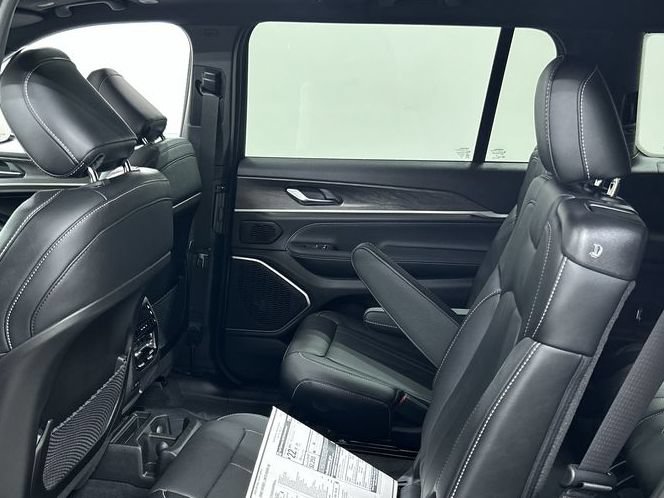 New 2026 Jeep Grand Cherokee L Limited AWD/4WD image 20