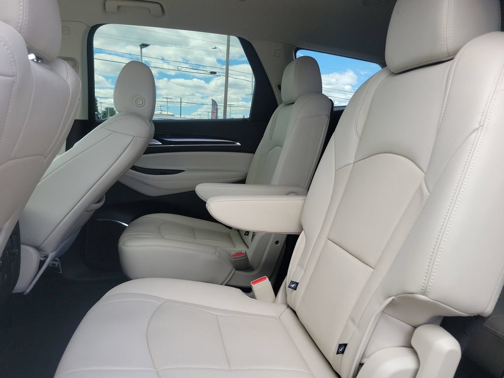 Used 2023 Buick Enclave Essence FWD image 13