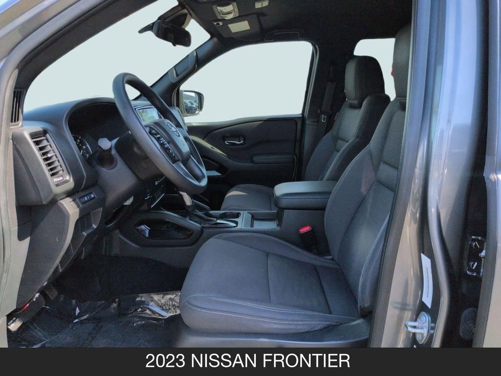 Certified 2023 Nissan Frontier SV w/ Midnight Edition Package RWD image 14