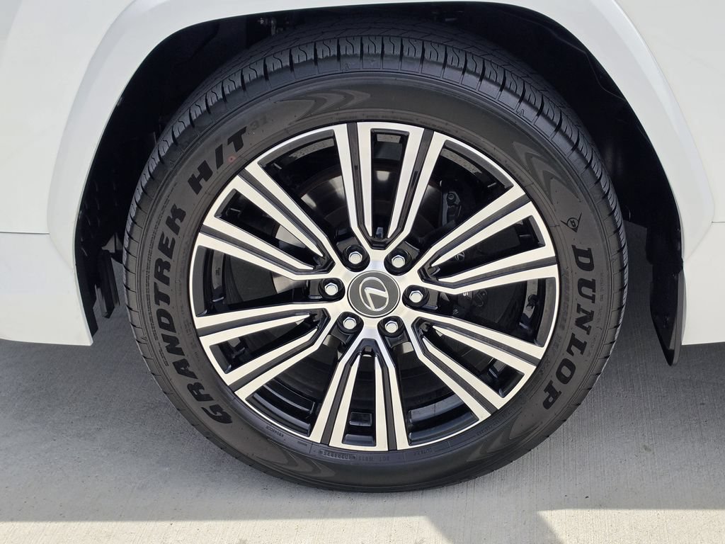 Used 2026 Lexus LX 600 4WD w/ Accessory Package (2T) image 35
