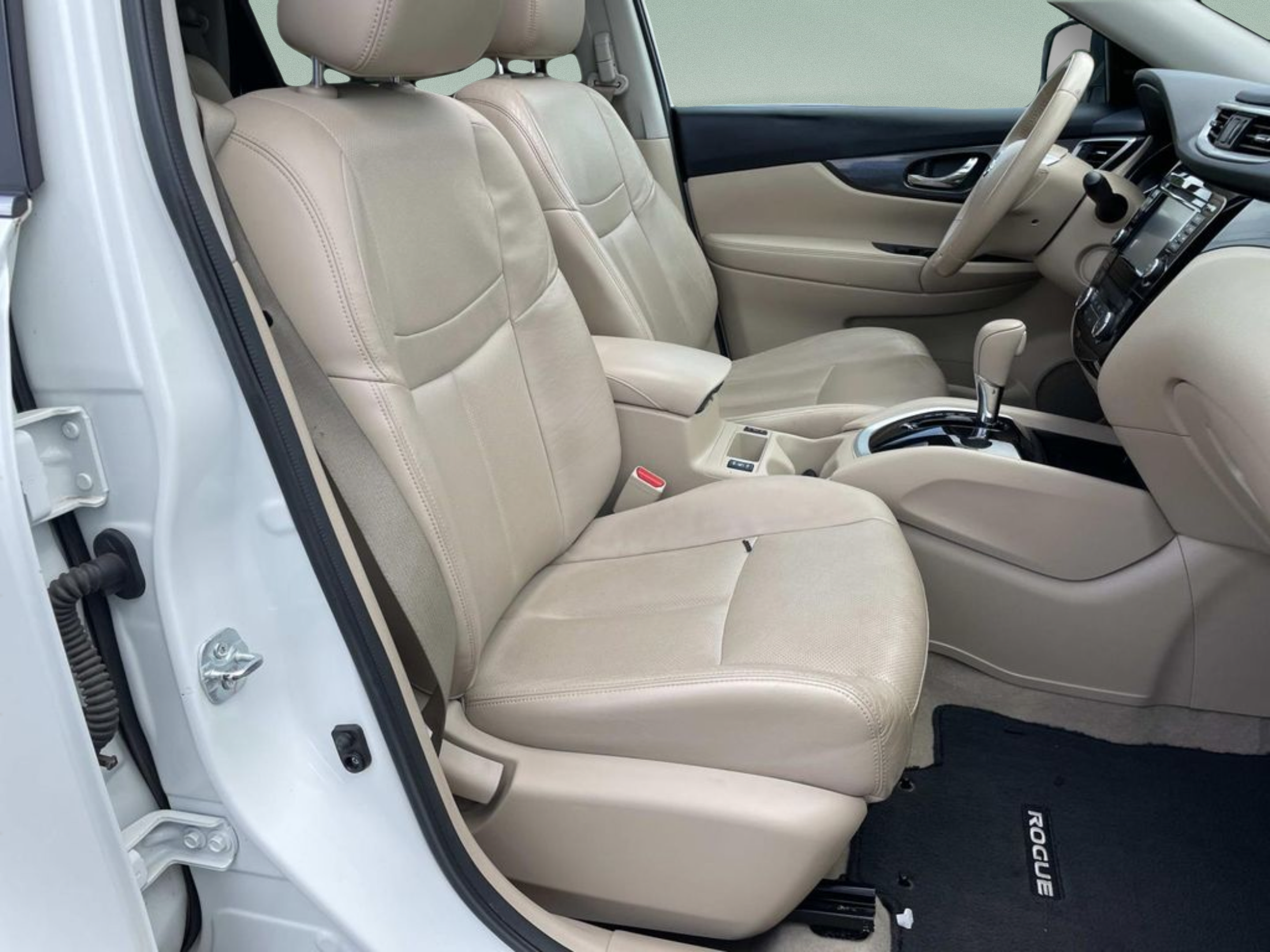 Used 2015 Nissan Rogue SL w/ SL Premium Package FWD image 19
