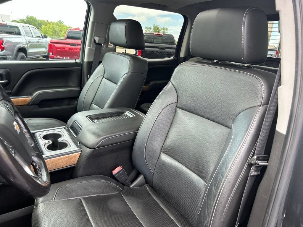 Used 2018 Chevrolet Silverado 1500 LTZ w/ Sport Package AWD/4WD image 19