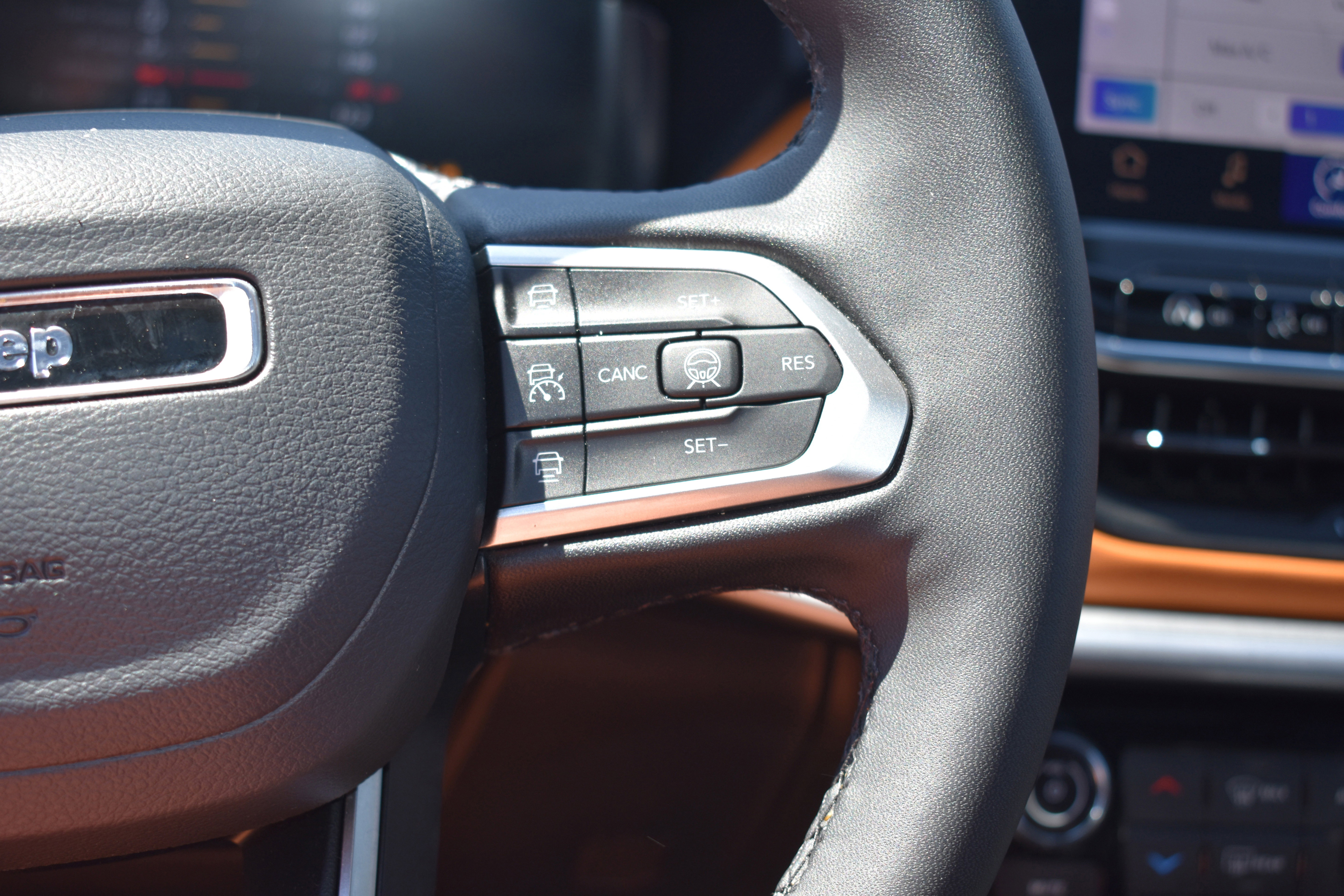 Used 2025 Jeep Compass Limited w/ Elite Group image 14