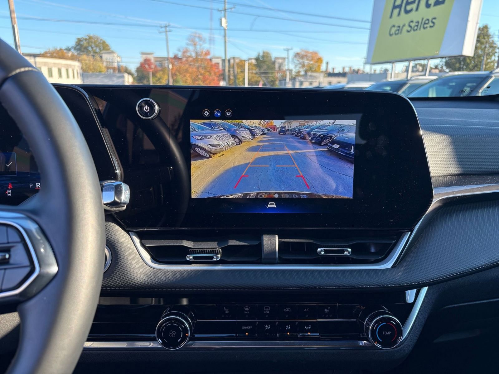 Used 2025 Chevrolet Equinox LT image 17