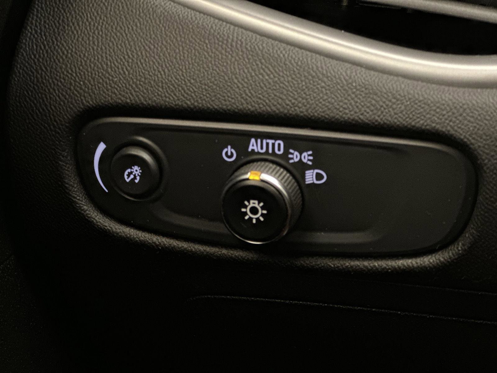 Certified 2023 Chevrolet Malibu LS image 36