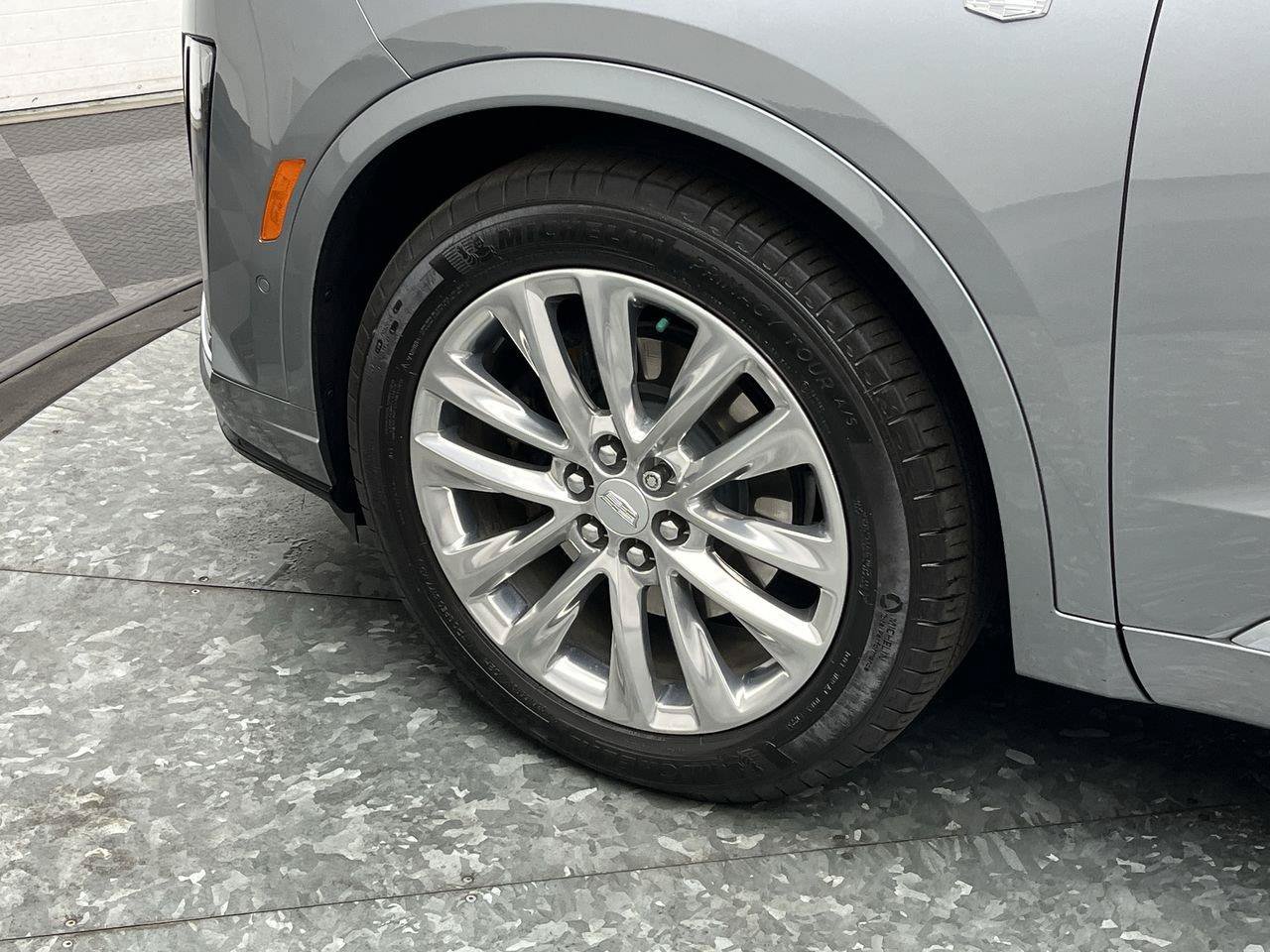 Certified 2023 Cadillac XT6 Premium Luxury w/ Technology Package AWD/4WD image 35