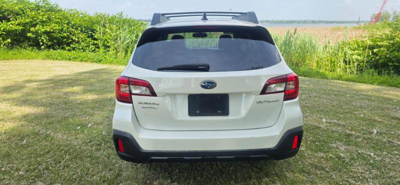 Used 2018 Subaru Outback 2.5i Limited image 11