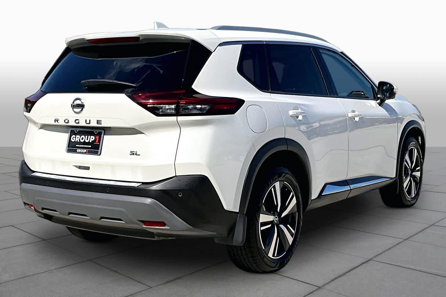 Used 2021 Nissan Rogue SL FWD image 12