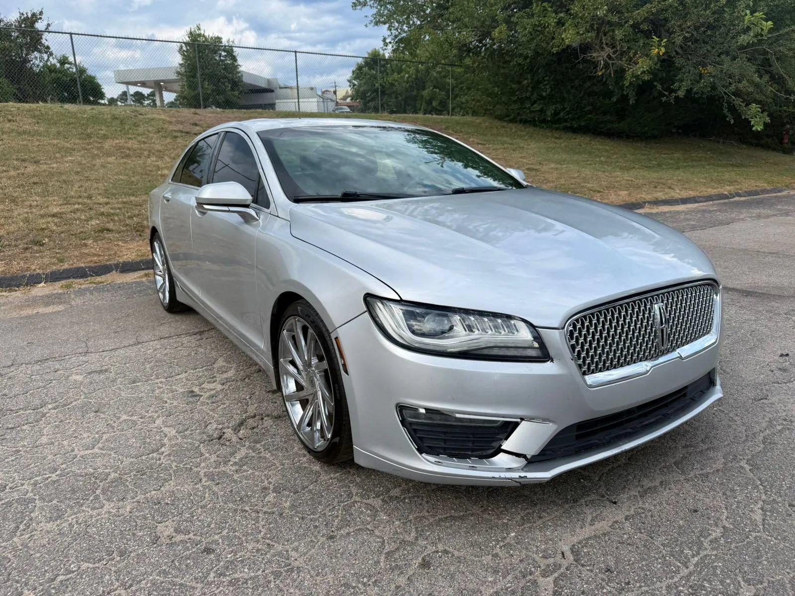Used 2017 Lincoln MKZ Reserve FWD image 26
