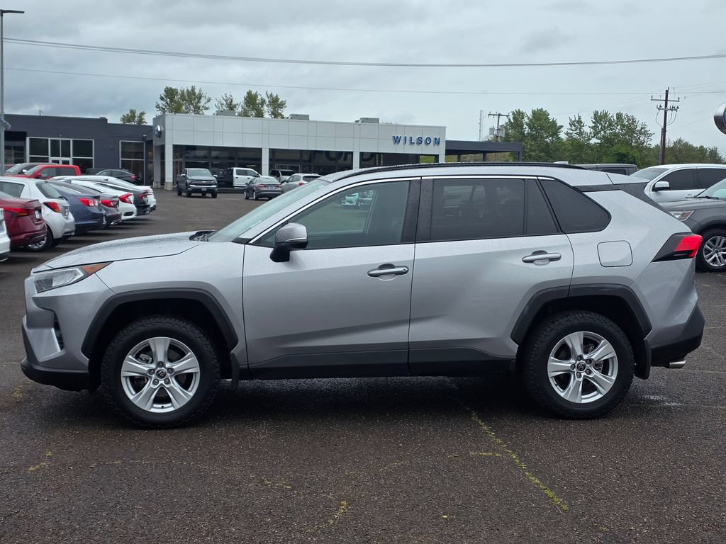 Used 2021 Toyota RAV4 XLE w/ XLE Grade Weather Package AWD/4WD image 8