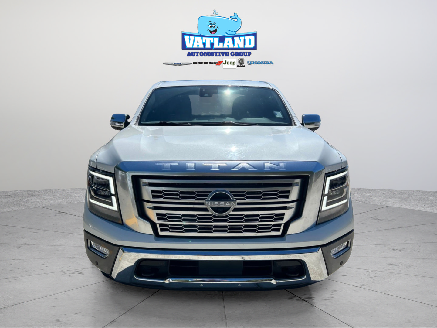 Used 2023 Nissan Titan Platinum Reserve w/ Moonroof Package AWD/4WD image 21