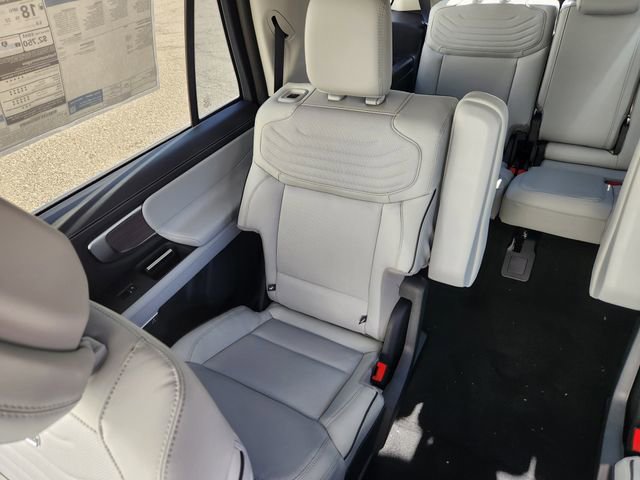 New 2026 Ford Expedition Platinum AWD/4WD image 13