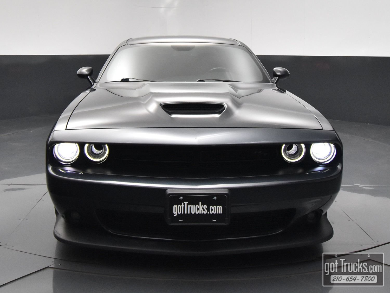 Used 2019 Dodge Challenger R/T w/ Driver Convenience Group RWD image 44