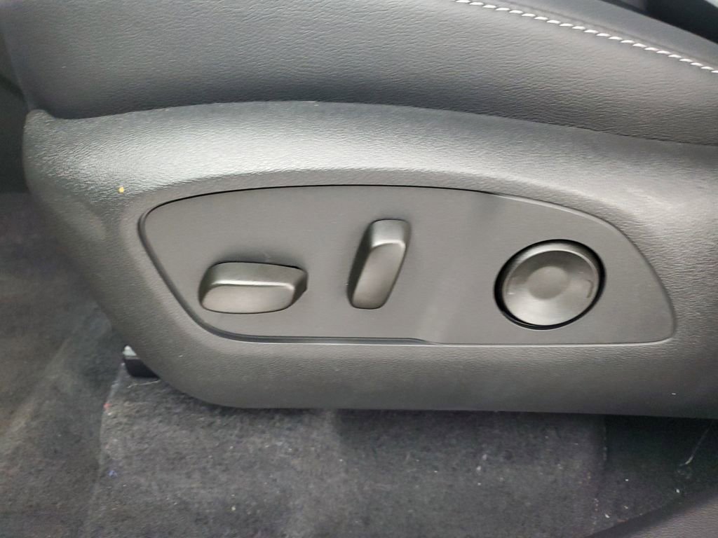 New 2026 Chevrolet Traverse LT w/ Midnight/Sport Edition image 30