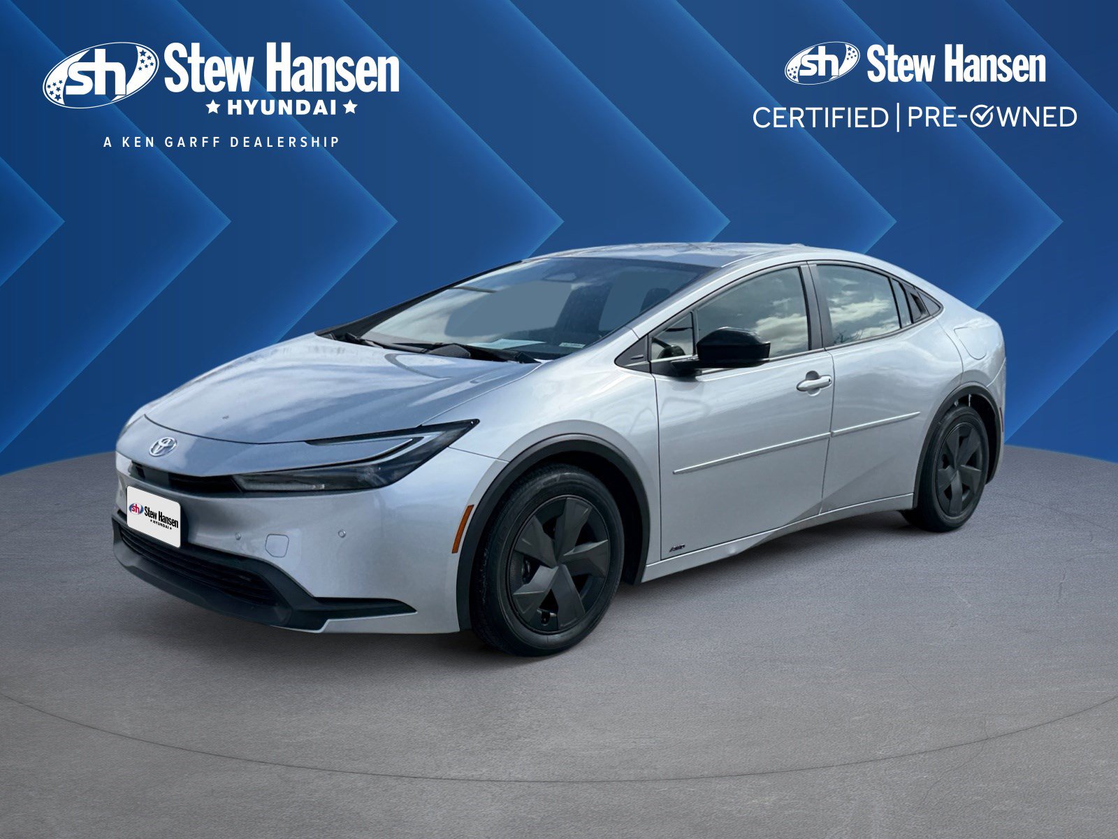 Used 2023 Toyota Prius LE image 1