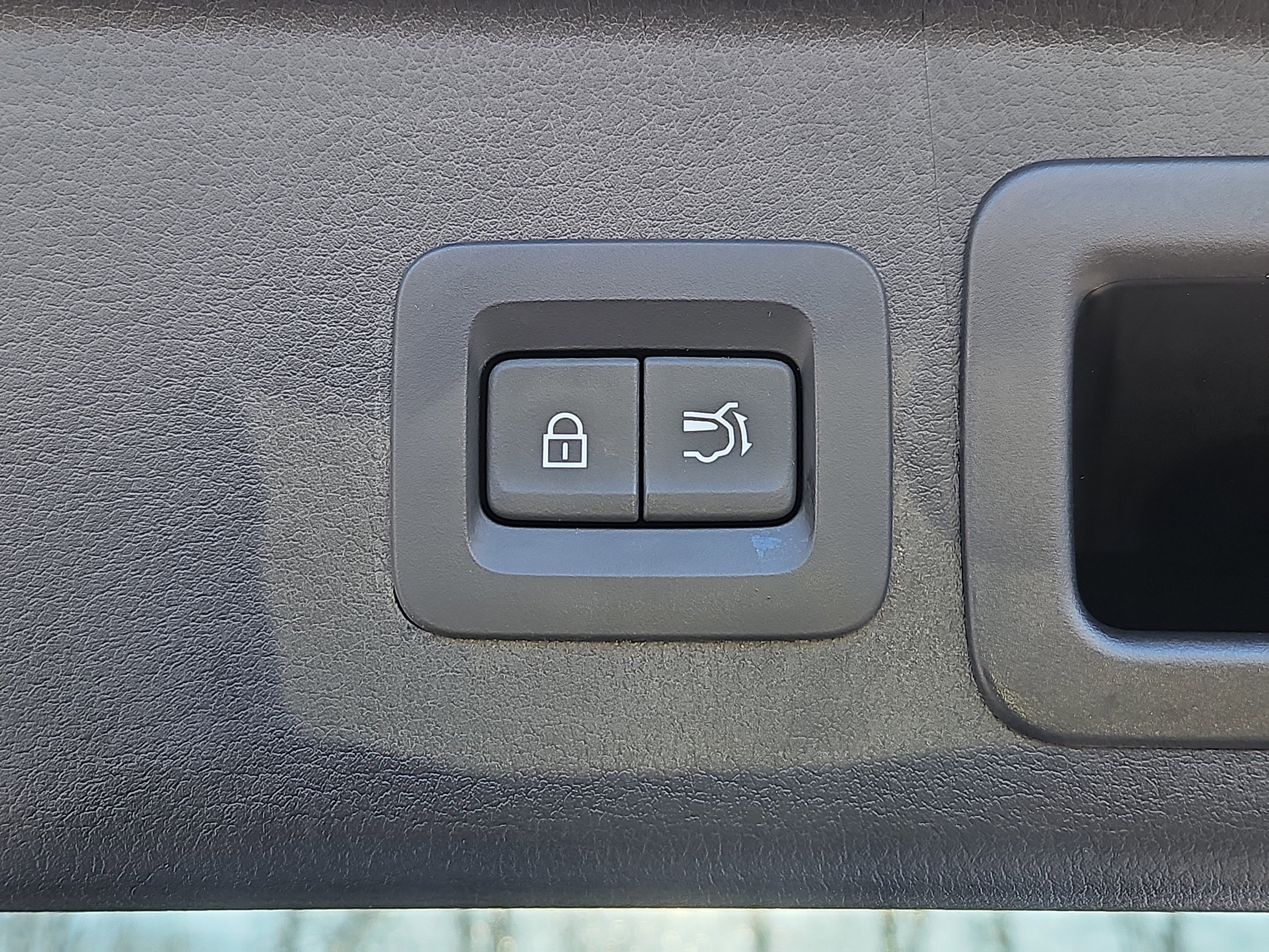 Certified 2025 MAZDA CX-30 AWD 2.5 S w/ Premium Package image 14