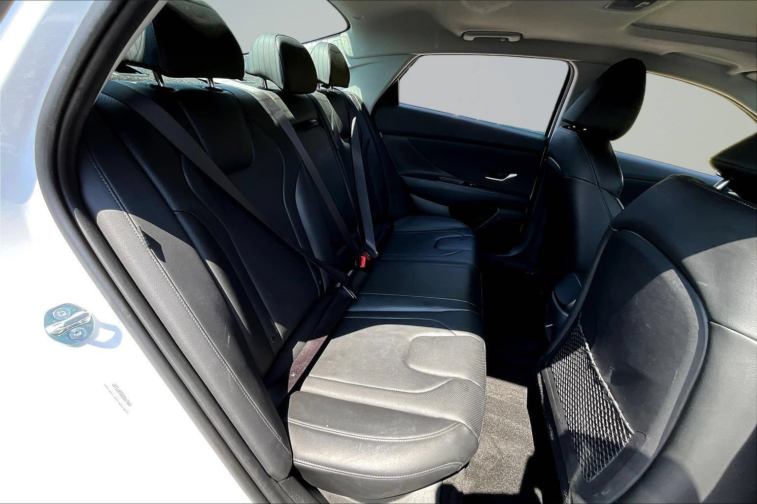Used 2025 Hyundai Elantra Limited FWD image 25