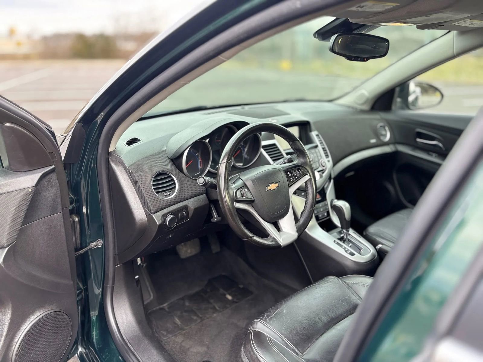 Used 2015 Chevrolet Cruze LT image 10