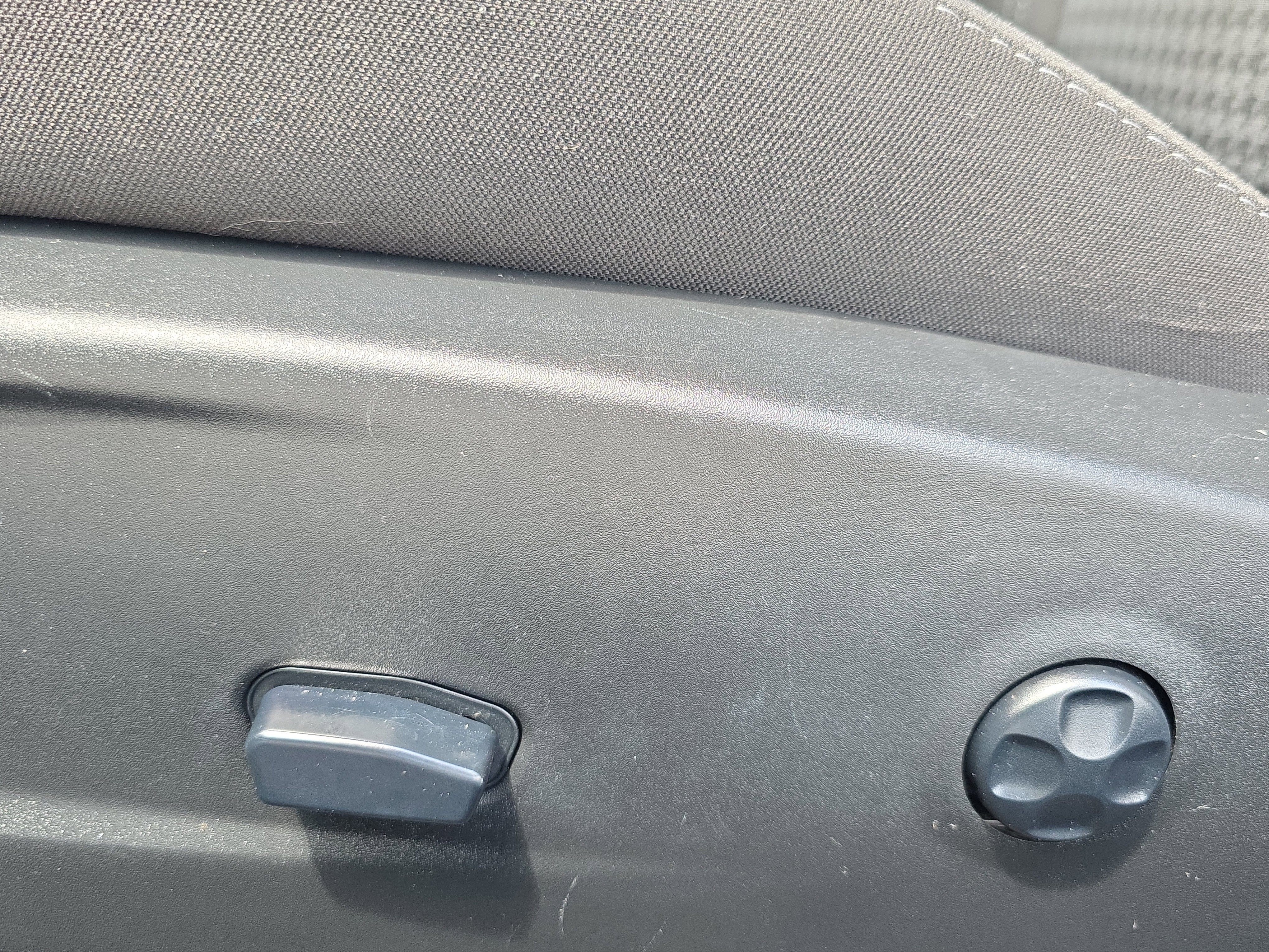 Used 2020 Dodge Challenger SXT image 21