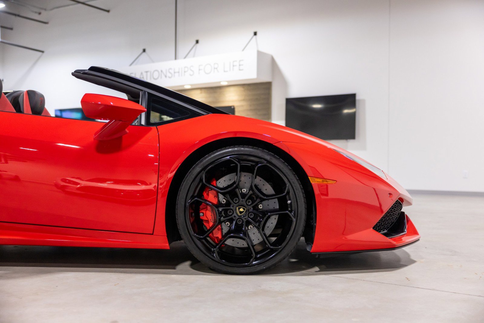 Used 2017 Lamborghini Huracan LP 610-4 image 24