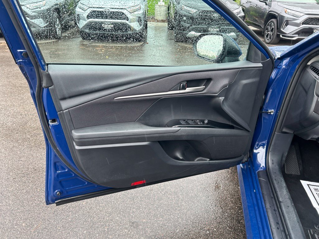 Used 2025 Toyota Camry LE FWD image 20