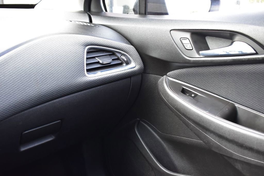 Used 2017 Chevrolet Cruze LS image 38