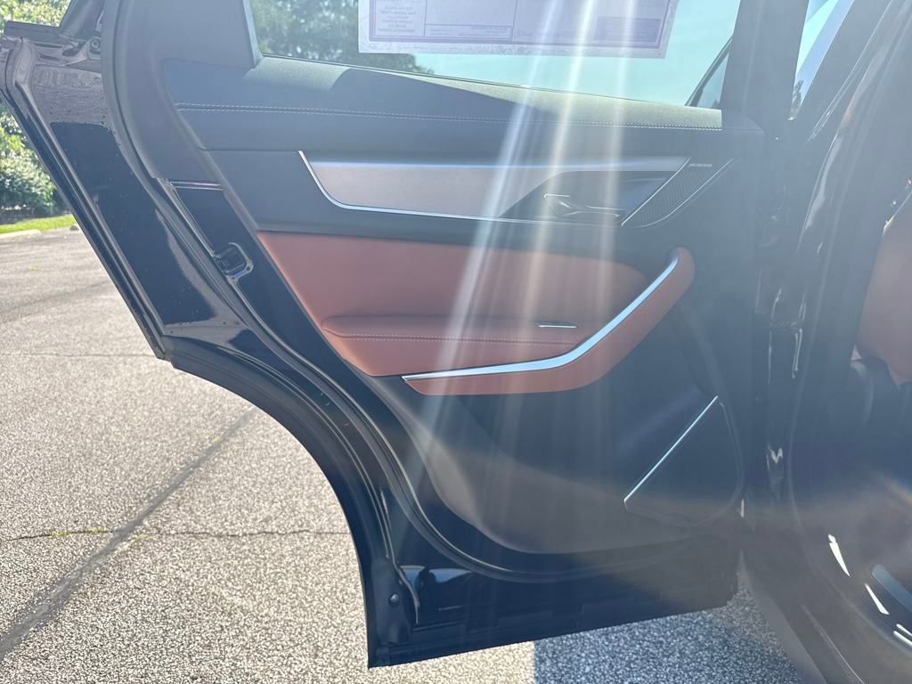 New 2026 Jaguar F-PACE R-Dynamic S image 13