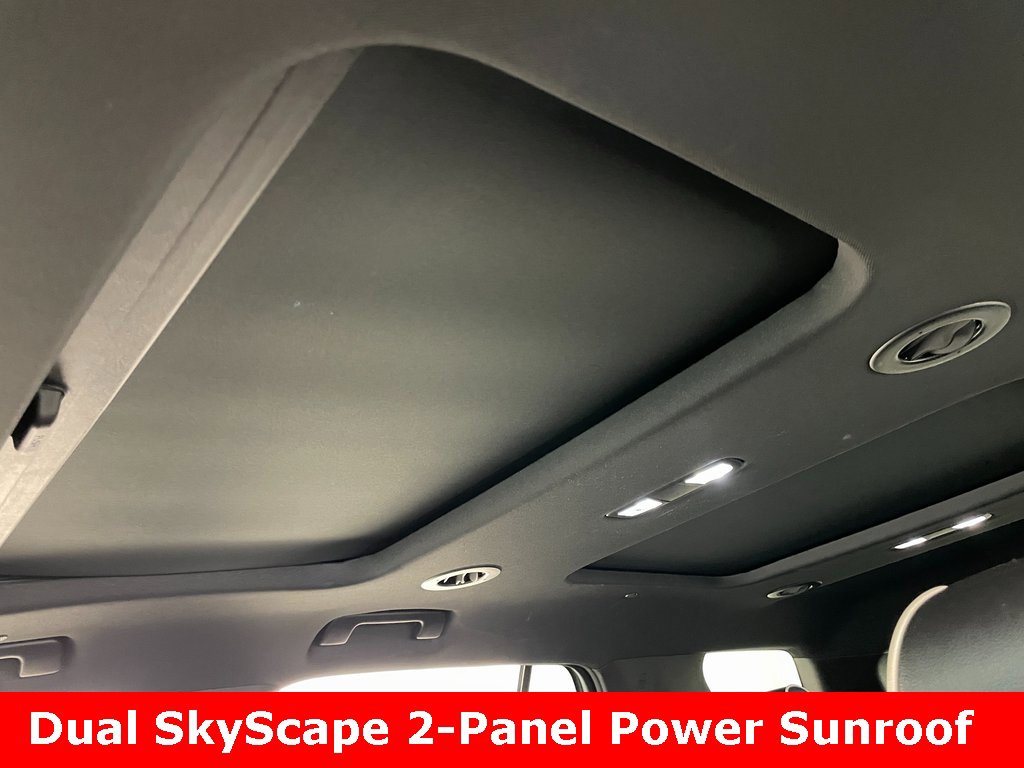 Certified 2023 Chevrolet Traverse Premier w/ LPO, Floor Liner Package image 5