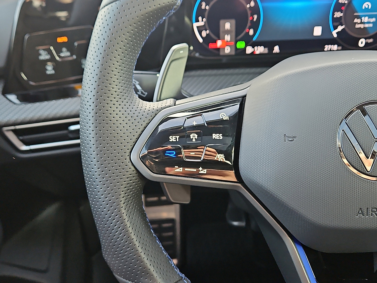 Used 2024 Volkswagen Golf R image 18