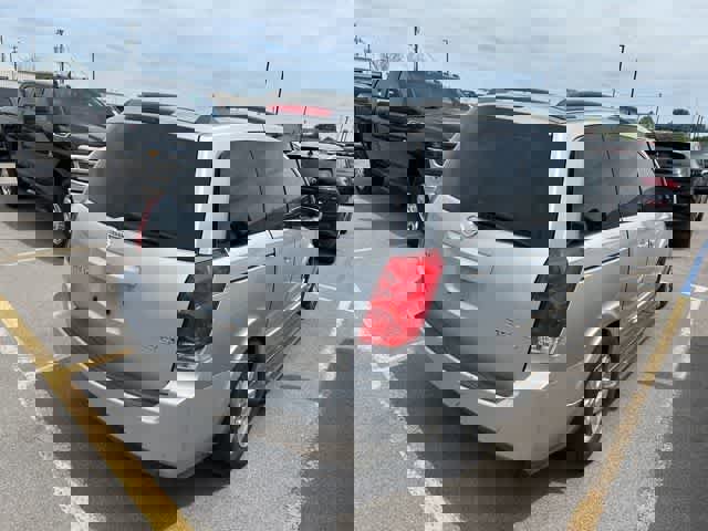 Used 2004 Nissan Quest SL w/ (SEA) Seat Pkg image 11